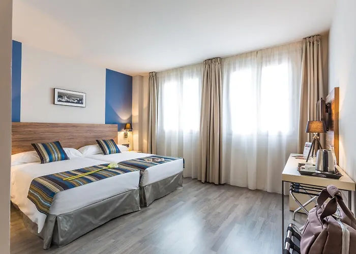 Dwo Urban Hotell 4*