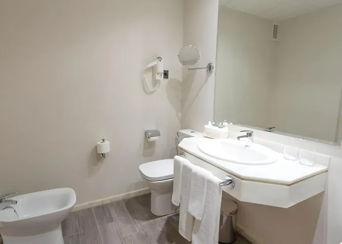 Dwo Urban Hotell 4*