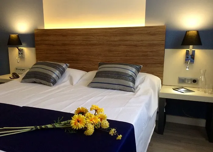 Dwo Urban Hotell 4*