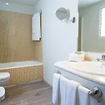 Dwo Urban 호텔 4*