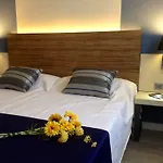 Dwo Urban 호텔 4*