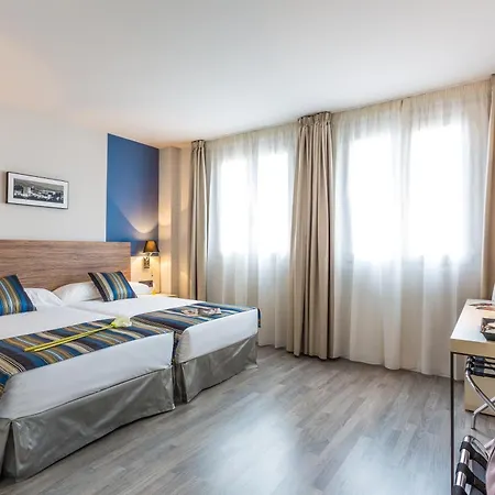 Dwo Urban 호텔 4*