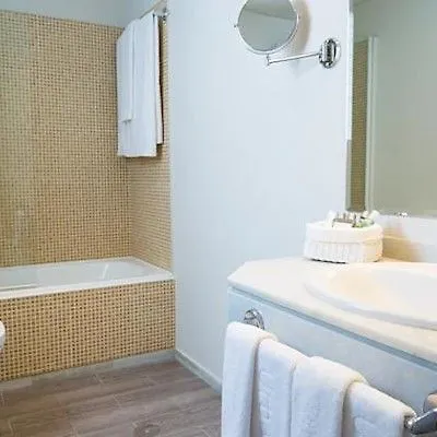 Dwo Urban Hotel Grenada